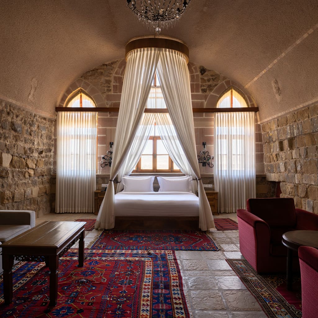 Kapadokya'da butik otel perdeleri